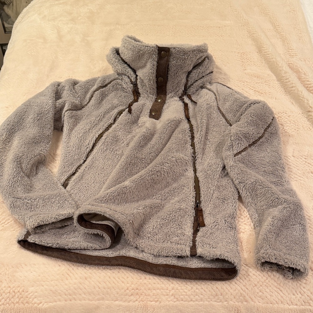 KUHL women’s light brown teddy jacket